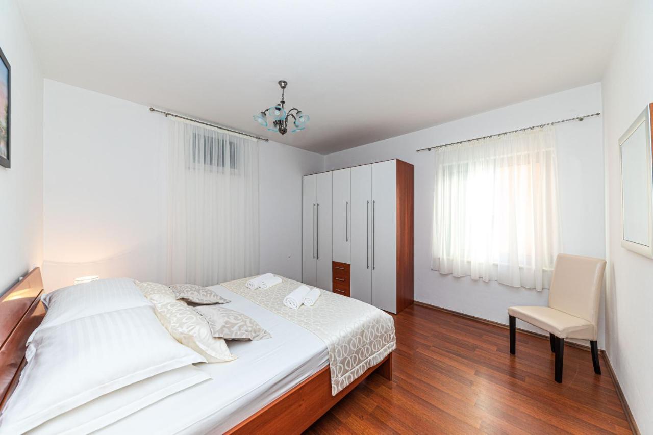 Rajcic Apartments ロゴズニッツァ エクステリア 写真