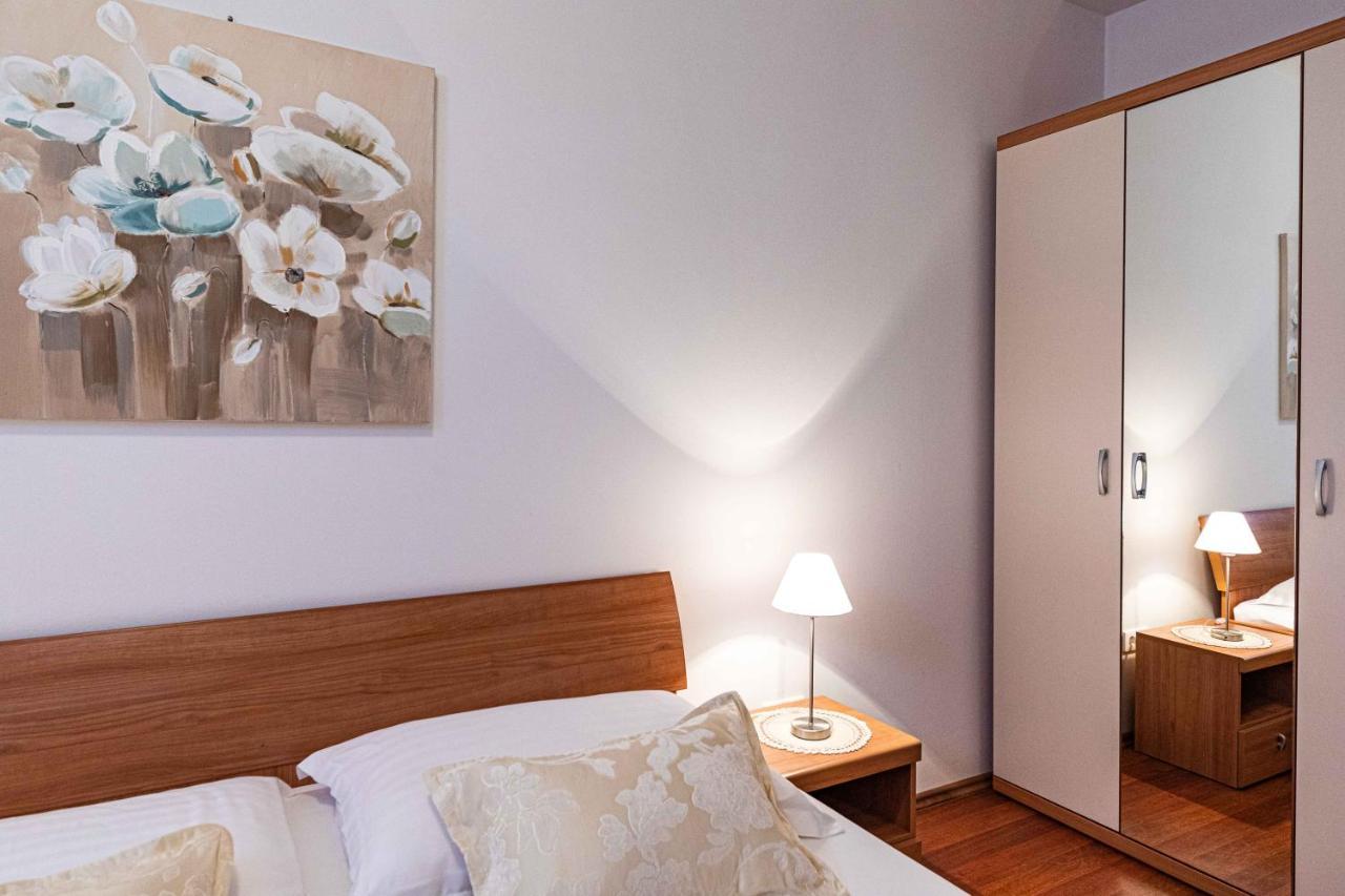 Rajcic Apartments ロゴズニッツァ エクステリア 写真