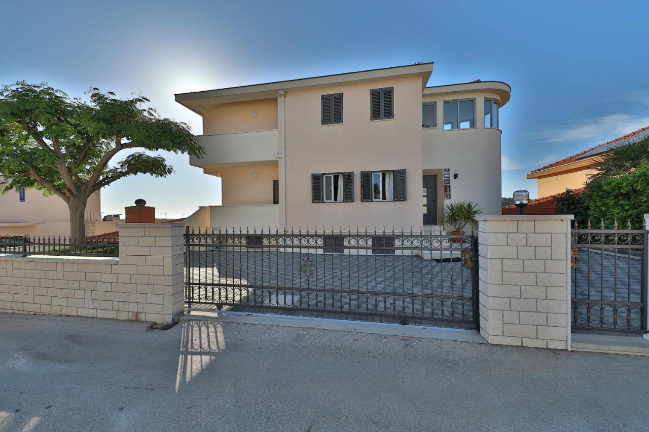 Rajcic Apartments ロゴズニッツァ エクステリア 写真