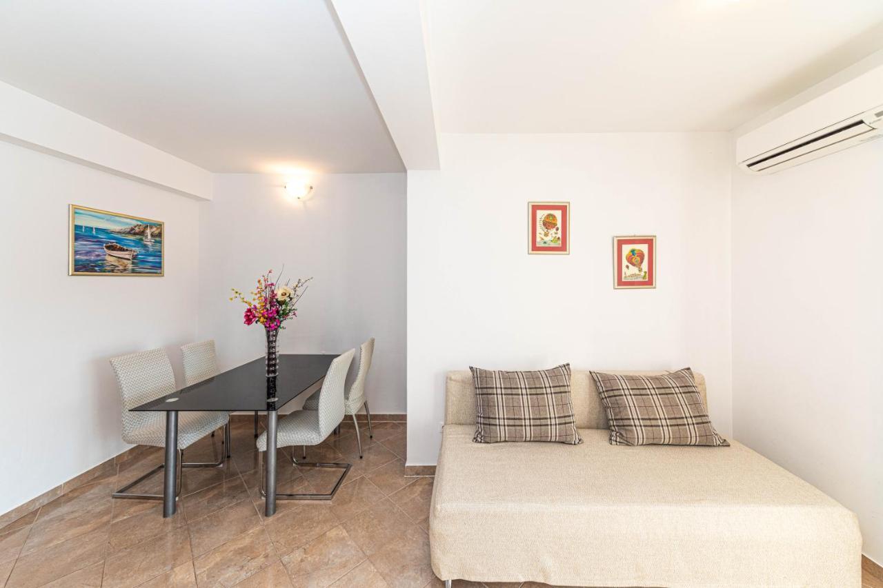 Rajcic Apartments ロゴズニッツァ エクステリア 写真