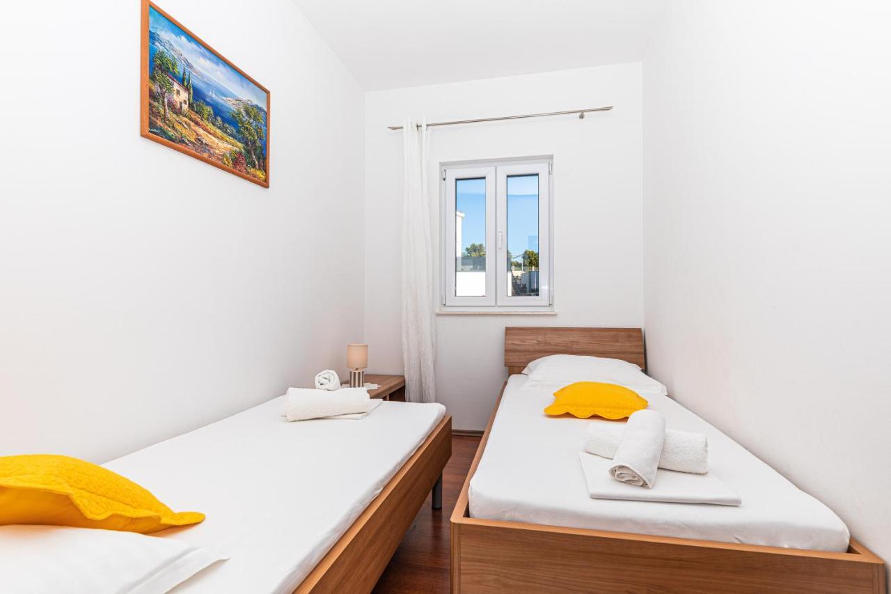 Rajcic Apartments ロゴズニッツァ エクステリア 写真